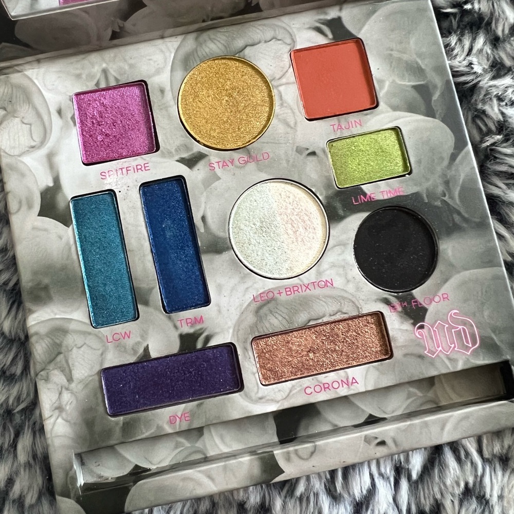 Urban Decay x Kristen Leanne eyeshadow palette